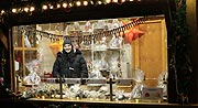 Stollen, Bio-Lebkuchen und Elisen-Lebkuchen sowie hausgemachte Plätzchen auf dem Sendlinger Weihnachtsmarkt am Harras vom 25.11.-22.12.2019